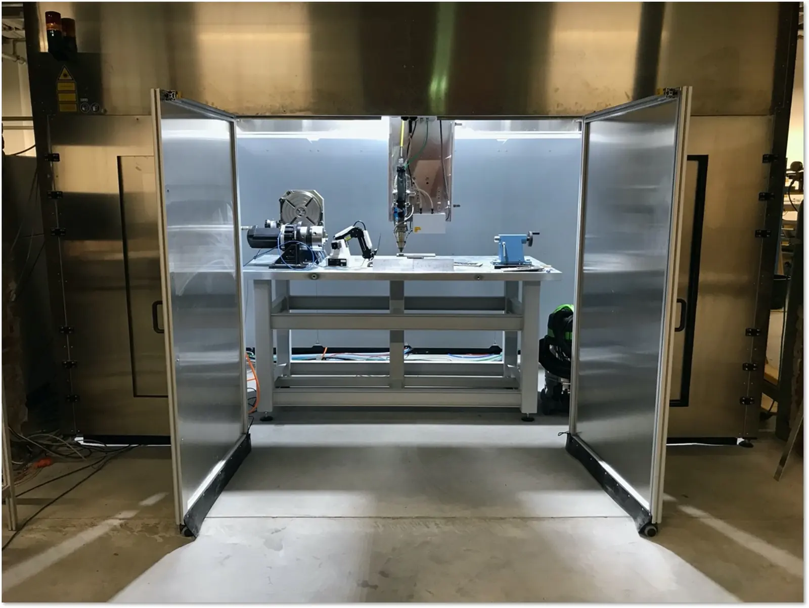 CNC-basierte LMD-Anlage bei Exafuse